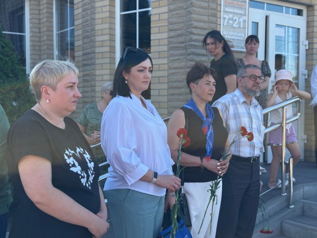 В Батайске открыли стелу «Орден Славы»