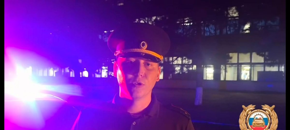В Азове в ДТП пострадали два подростка на питбайке