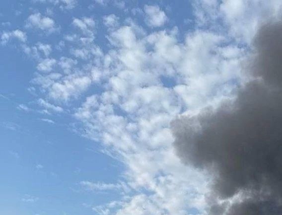 Возгорание произошло на территории Ильского НПЗ на Кубани «из-за падения обломков БПЛА»