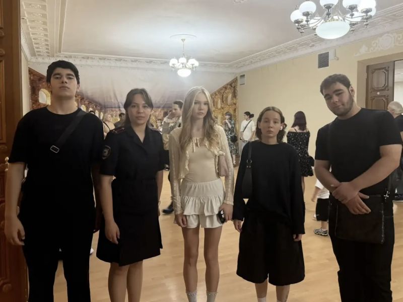 Полицейские Пролетарского Отдела полиции Ростова-на-Дону Управления организовали культурное мероприятие для несовершеннолетних