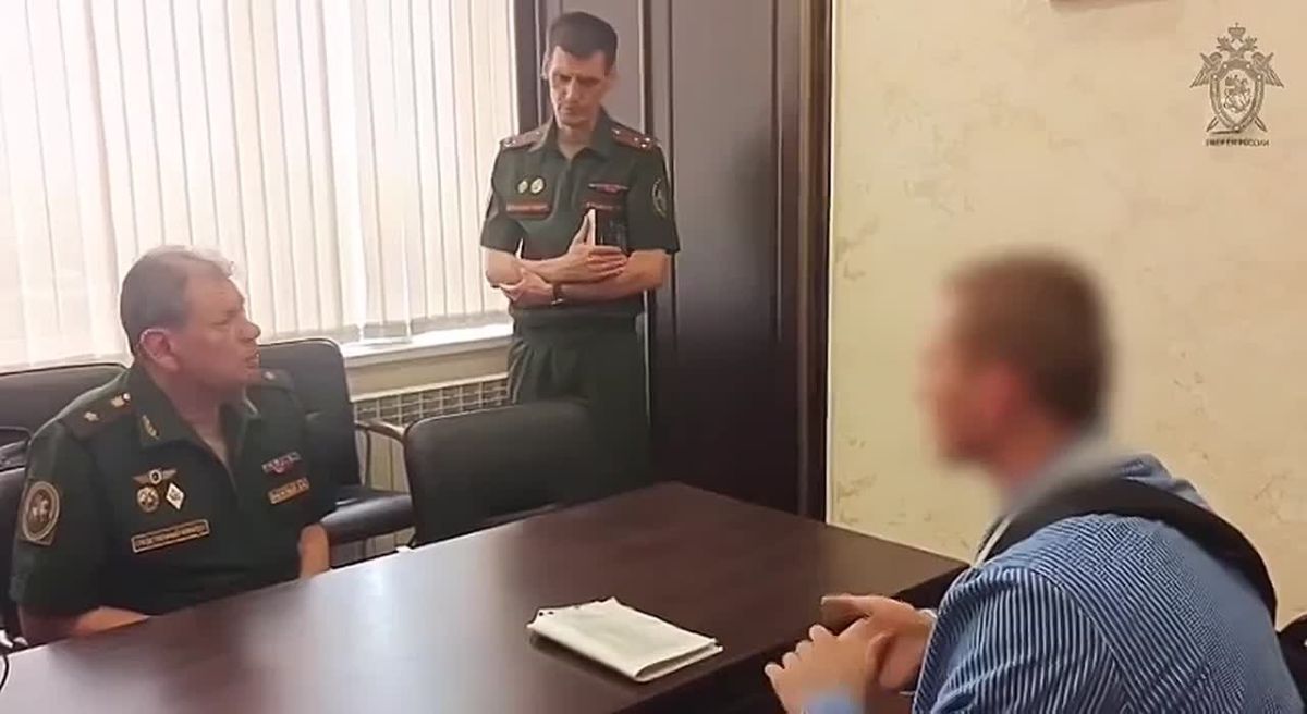 Сотрудники военных следственных органов СК России провели личный прием участников специальной военной операции