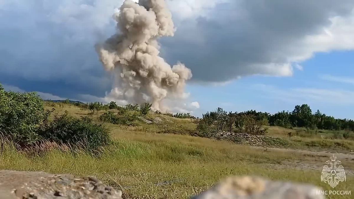 БАМС! БАМС! Так рванули две авиационные бомбы времён ВОВ в Новороссийске
