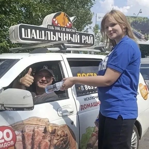 В Новочеркасске продолжается дежурство волонтеров на автозаправочных станциях города