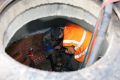 На улице 1-й Конной Армии отремонтированный водопровод подключается к сети