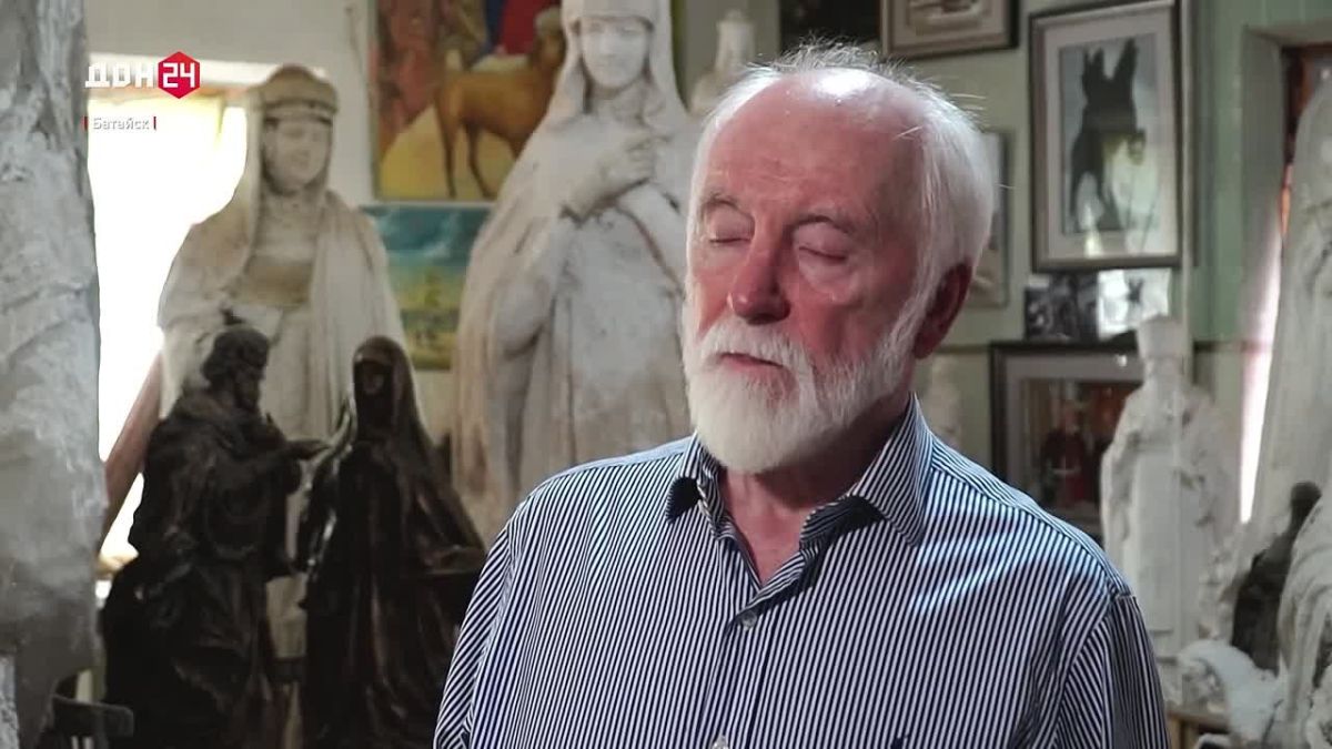 Батайский скульптор создаёт памятник Спасителю для восстановленной часовни
