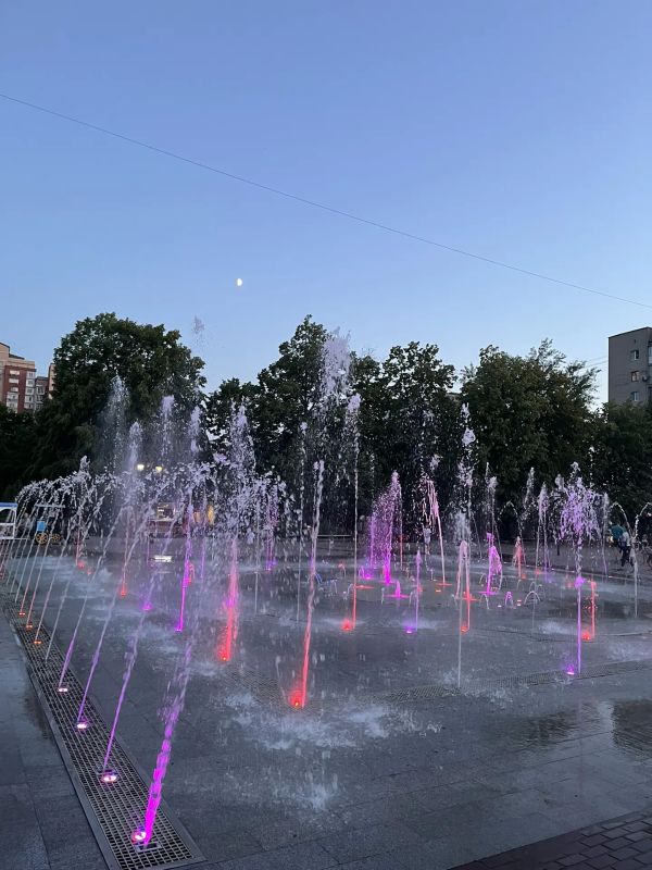 Прощание с помощницей юриста, едкий запах в Батайске и переписка Цомартовой: новости дня Ростова и области