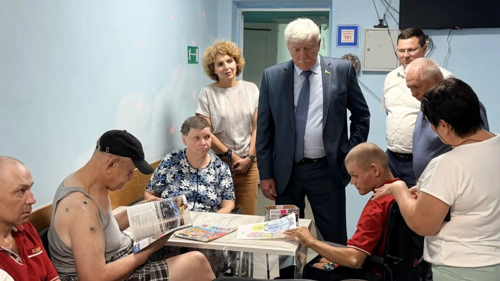 Вячеслав Василенко провел встречу с сотрудниками и подопечными Кашарского психоневрологического интерната