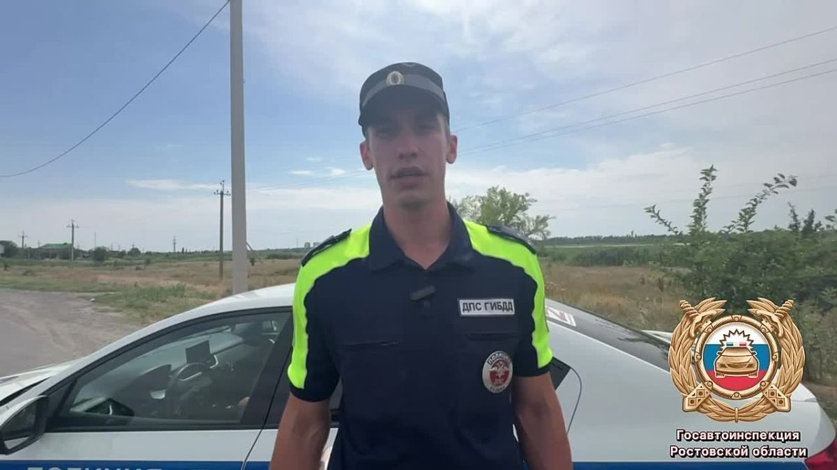 Сотрудники полиции устанавливают обстоятельства ДТП с пострадавшими