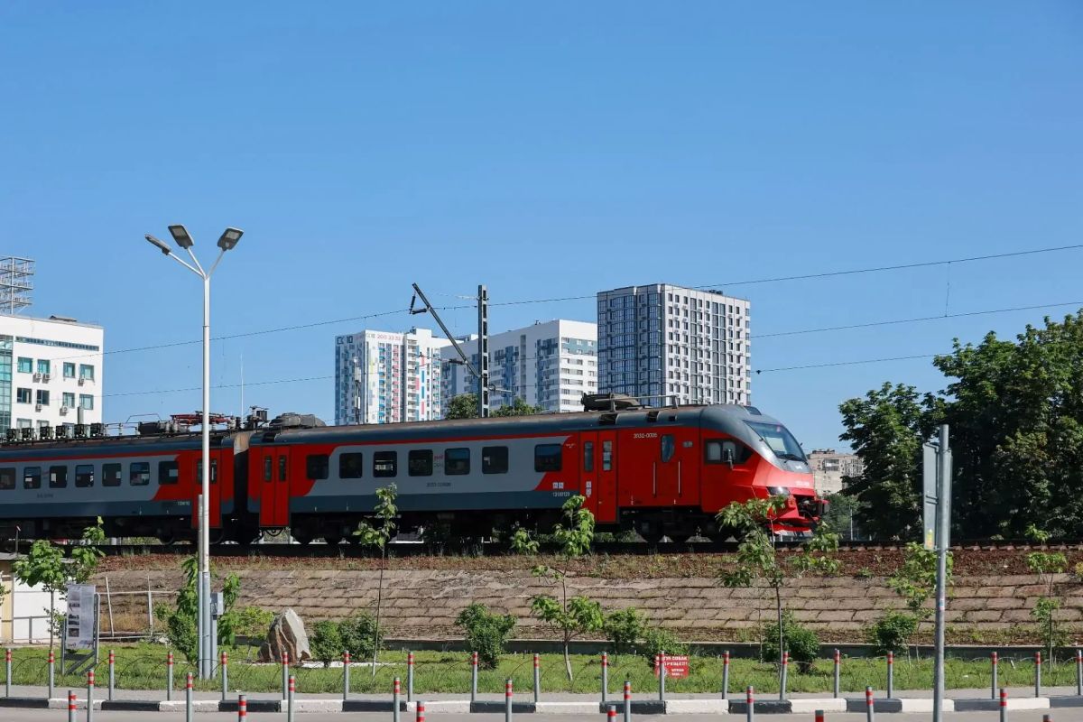 34 поезда ЭПЗД "Зарянка" курсируют в Ростовской области