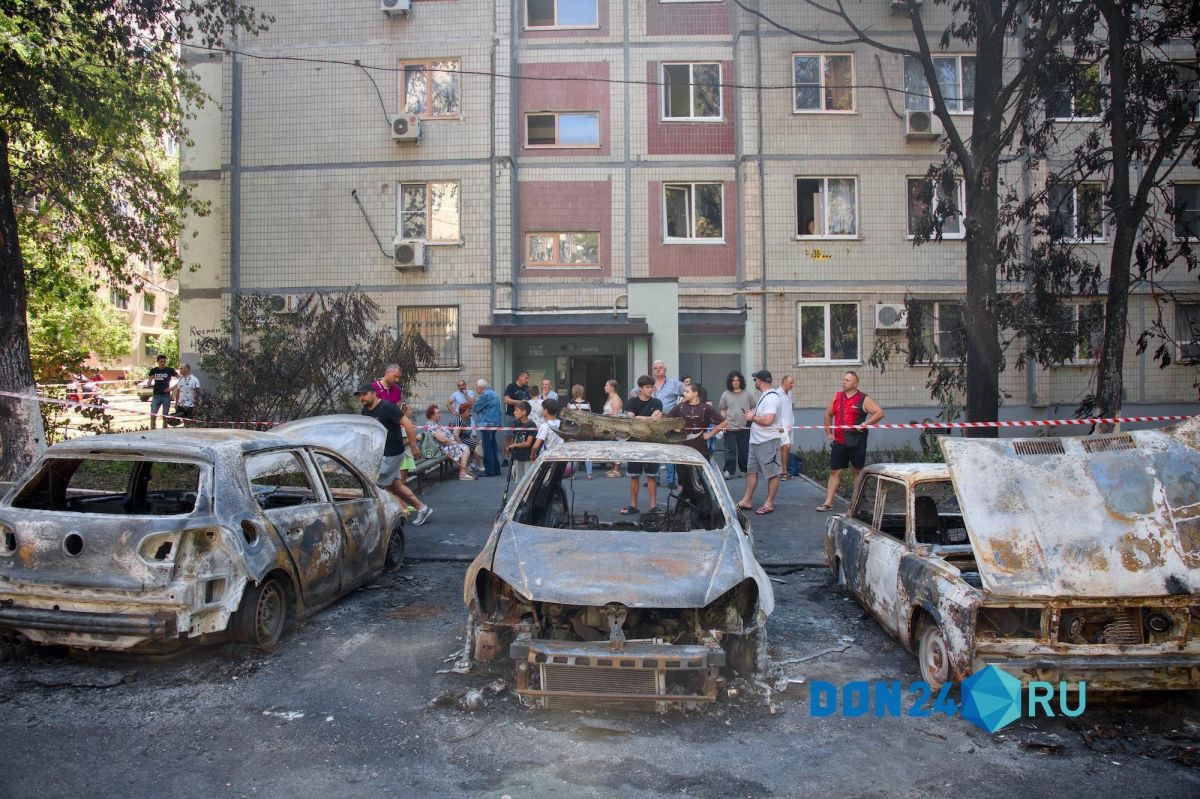 Пламя не пощадило ничего: фото с мест ночных пожаров в Ростове