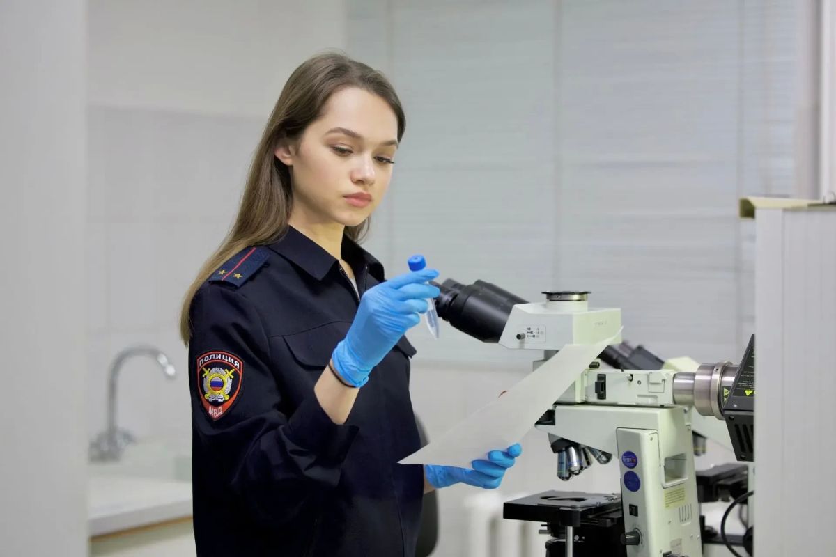 Около 13 граммов марихуаны и 17,68 граммов гашишного масла обнаружили у 27-летнего жителя Дубовского района