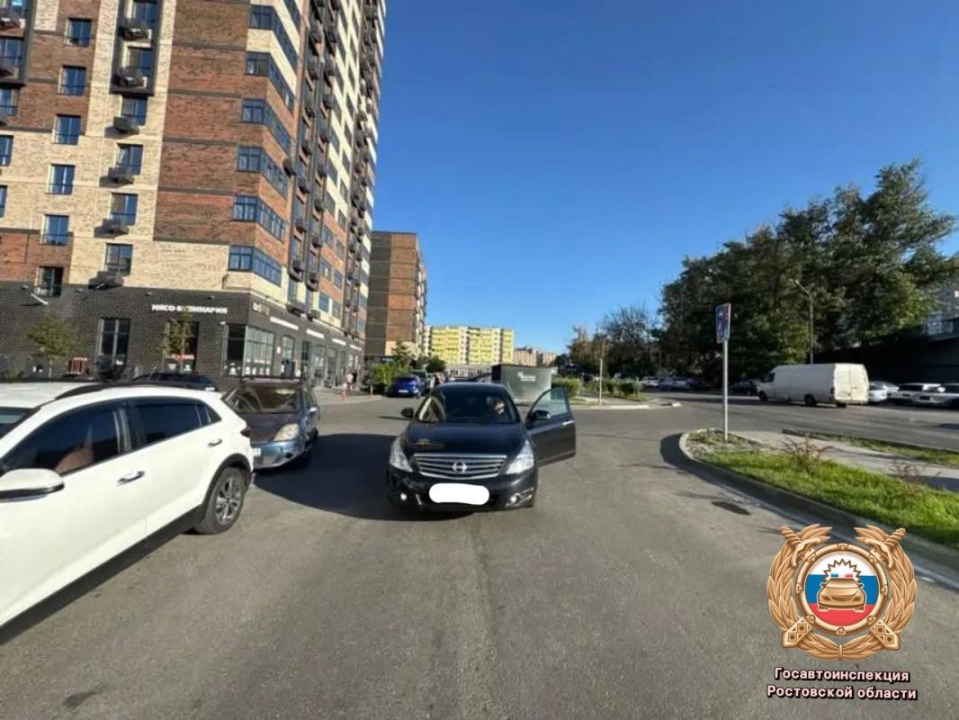 Сотрудники полиции устанавливают обстоятельства ДТП