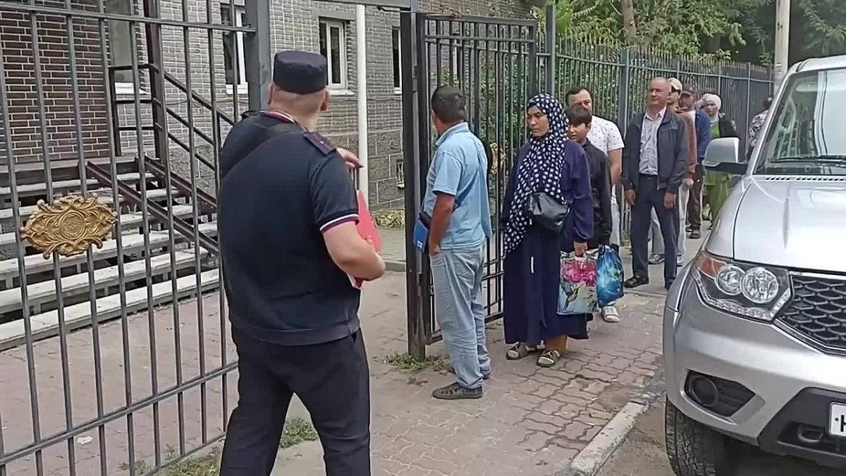 21 административный протокол составили в отношении мигрантов во время рейда в Пролетарском районе Ростова-на-Дону, сообщили в МВД по региону
