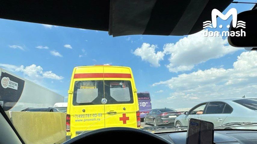 Массовая авария из 12 машин на трассе возле Каменска-Шахтинского