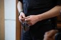 Думал, что умер: Ростовчанин забил знакомого молотком и поджег квартиру