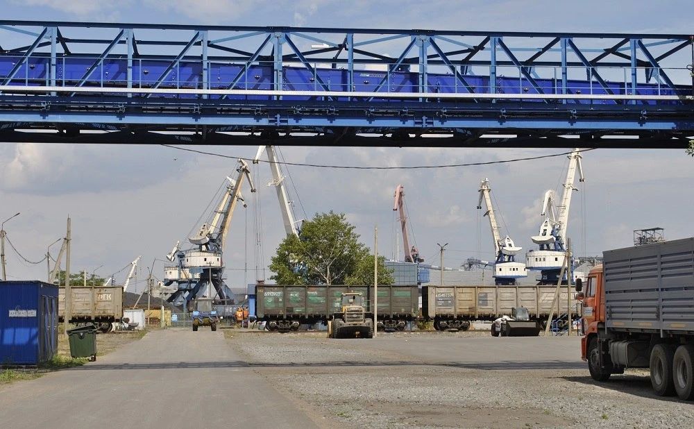 «Росхим» стал владельцем ростовского морского порта и «10-ГПЗ»