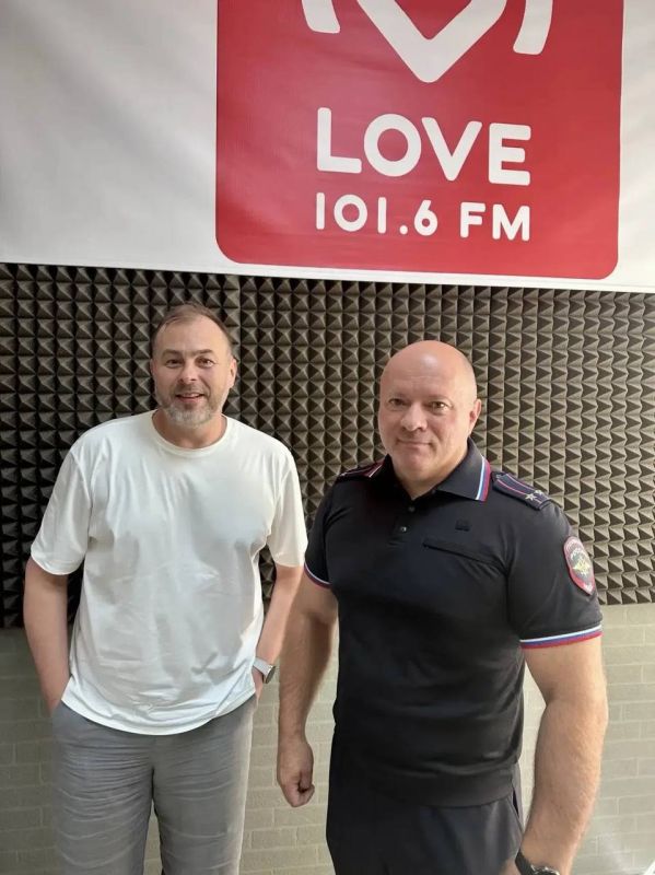 В эфире «Лав Радио Ростов-на-Дону» 101.6, в рамках федерального проекта «Безопасность дорожного движения» нацпроекта «Инфраструктура для жизни» прозвучала программа «Диалоги Безопасности»