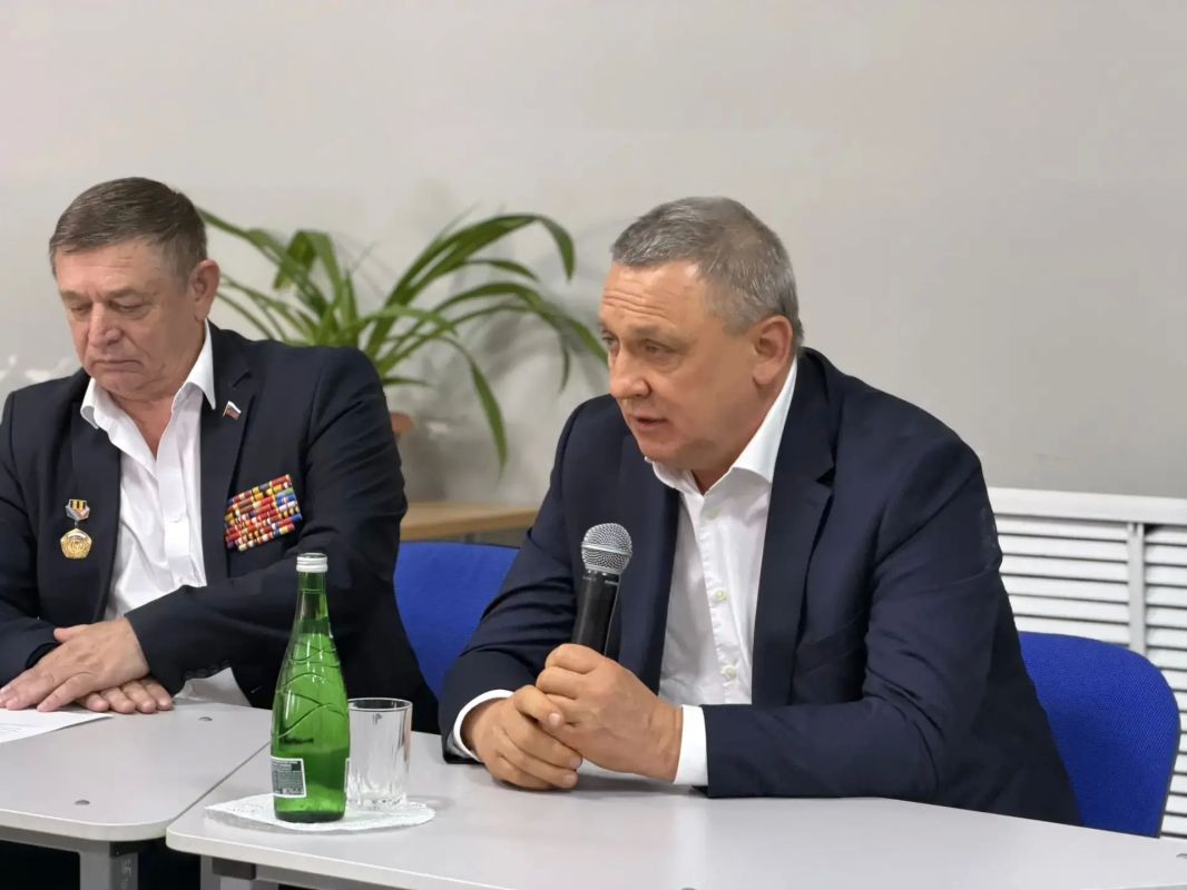 Очень ценю живой диалог. Стараюсь не упускать возможности напрямую пообщаться с жителями и узнать их мнение по самым актуальным темам