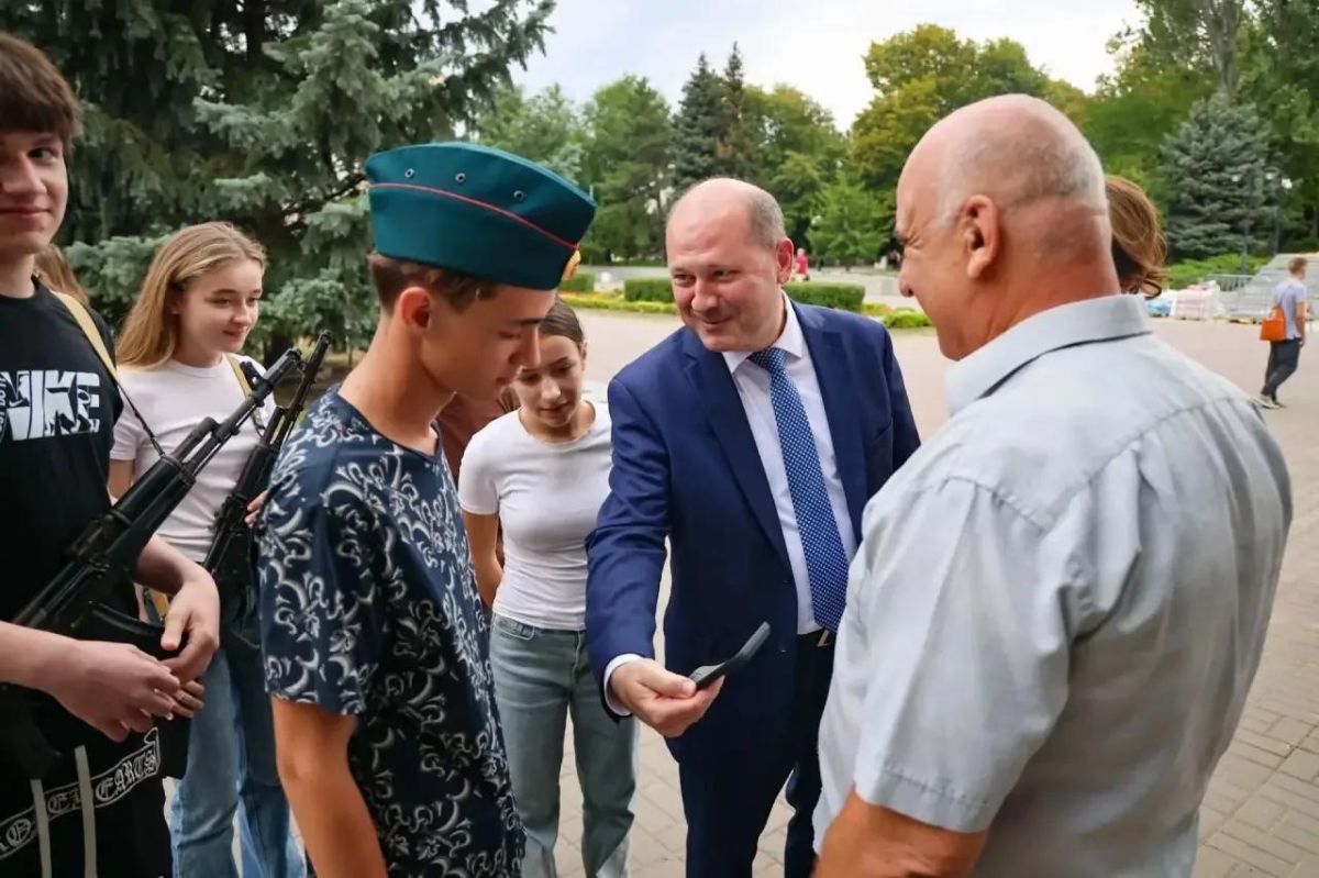Александр Скрябин ознакомился с ходом реконструкции мемориального комплекса «Павшим воинам»