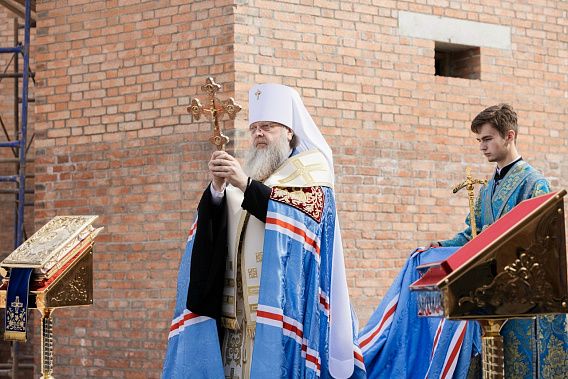 Первый молебен в строящемся соборном храме микрорайона «Новый Ростов» совершил глава Донской митрополии