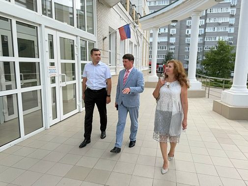 На радость юным дарованиям и их наставникам...
