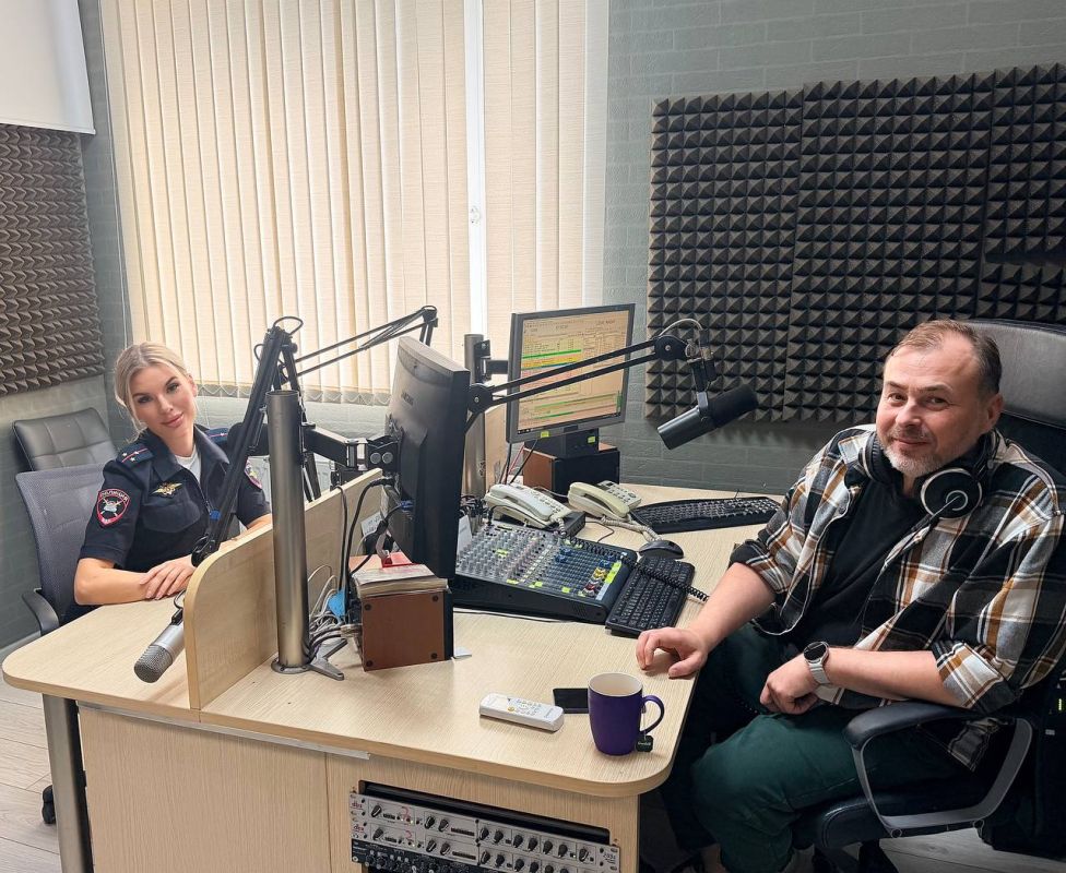 В эфире «Love радио Ростов-на-Дону» 101.6 в рамках федерального проекта «Безопасность дорожного движения» нацпроекта «Инфраструктура для жизни» прозвучала программа «Диалоги Безопасности»
