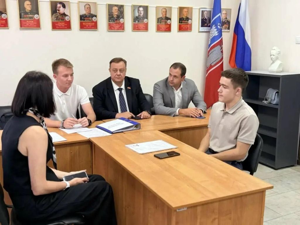 Михаил Дирацуян рассказал о работе комиссии Пролетарского района по формированию Молодёжного парламента