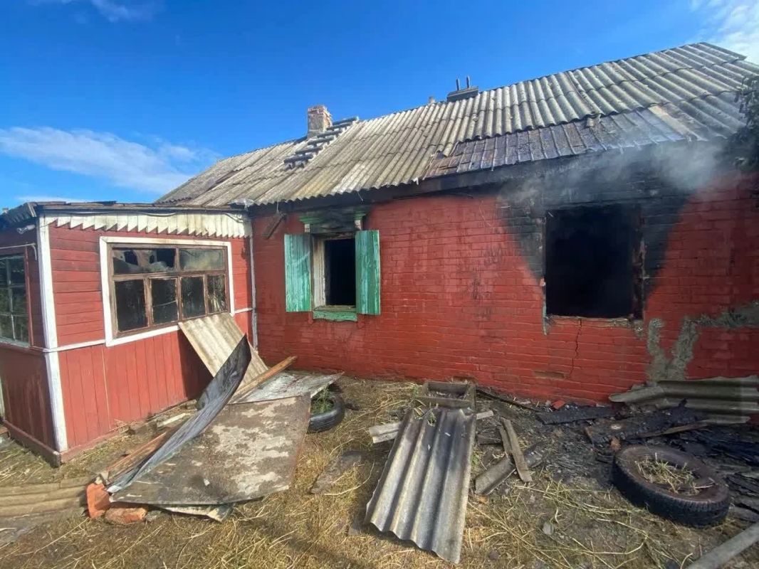 На Дону оставленные в розетке зарядки от гаджетов спровоцировали пожар