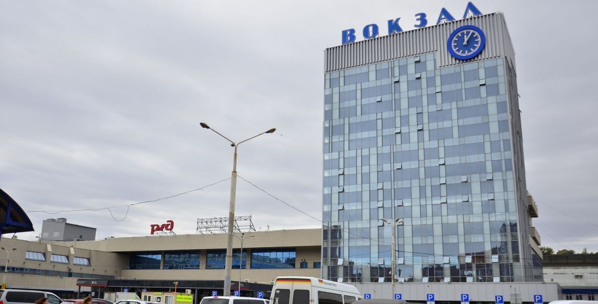 Ночью в Ростове из здания ж/д вокзала эвакуировали 300 человек из-за пожара