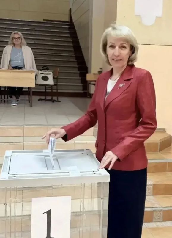 Уважаемые таганрожцы!. Продолжается голосование на выборах депутатов Государственной Думы Российской Федерации — это важнейшее событие, определяющее вектор развития нашей страны