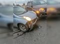 Две легковушки столкнулись в поселке Октябрьский, девушка за рулем Toyota Auris оказалась в больнице