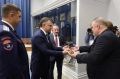 Юрий Слюсарь подарил казачью шашку культурно-выставочному центру ДГТУ