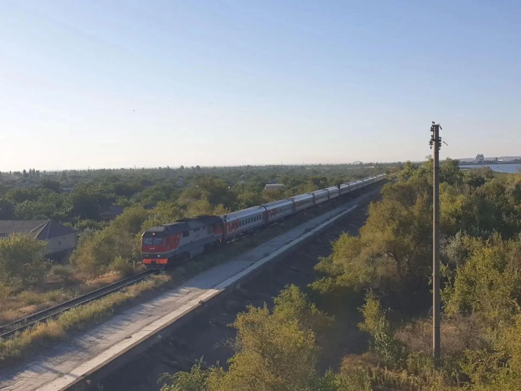ФПК остановила движение поездов через Волгодонск из-за крушения товарного состава в Орловском районе, составы пустили в обход через Ростов