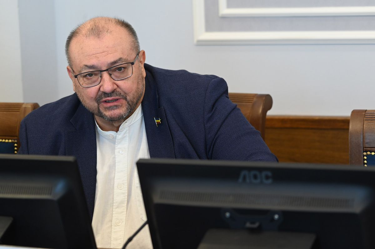 Сергей Билан оказал помощь военным летчикам в закупке материалов для маскировочных сетей
