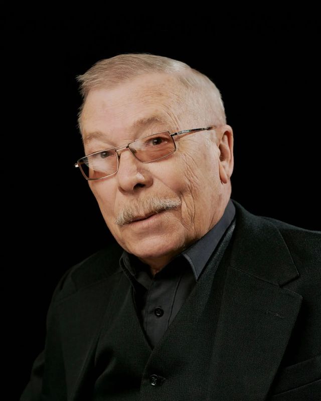 Администрация города Новочеркасска с глубокой скорбью извещает о кончине заслуженного артиста Российской Федерации Александра Ивановича Иванкова — ведущего мастера сцены Донского театра драмы и комедии им. В. Ф....