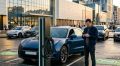 Российские чиновники пересаживаются с люксовых авто на электрокары из-за проблем с топливом