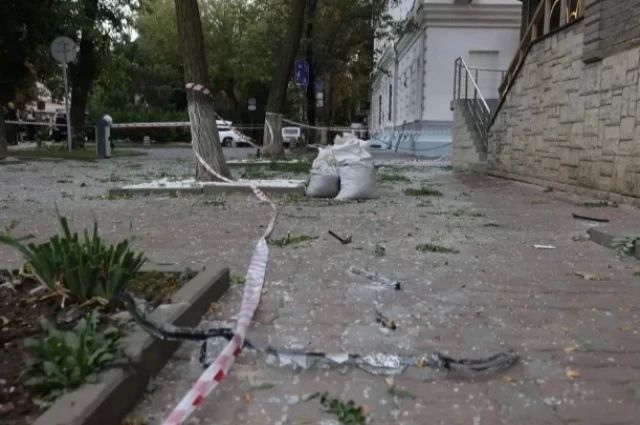 Глава Таганрога призвала жителей не подходить к обломкам беспилотников