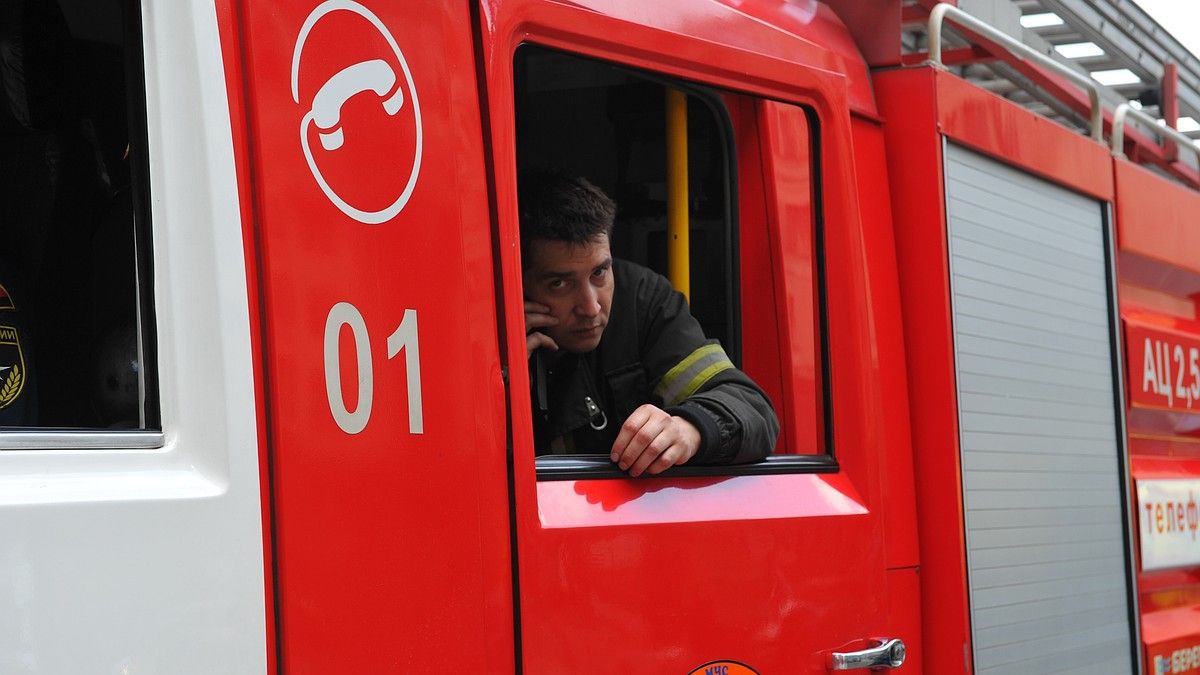 Свыше 300 людей эвакуированы из-за пожара в демонтажной камере шахты в Кузбассе
