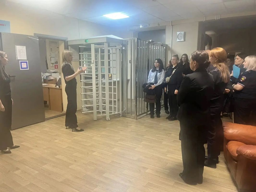 Сотрудники ПДН встретились с новым поколением коллег – молодые правоохранители получили бесценный опыт