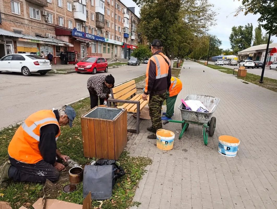 Новый пешеходный переход и обновлённые лавочки: как в Шахтах отвечают на запросы жителей
