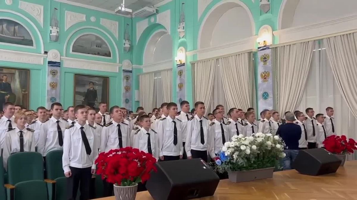 300 студентов программ среднего профессионального образования стали курсантами Морского профессионального колледжа ХГМА