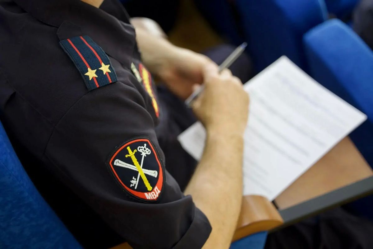 Родителей подростков, которые катались на самокатах по монументу, привлекли к ответственности