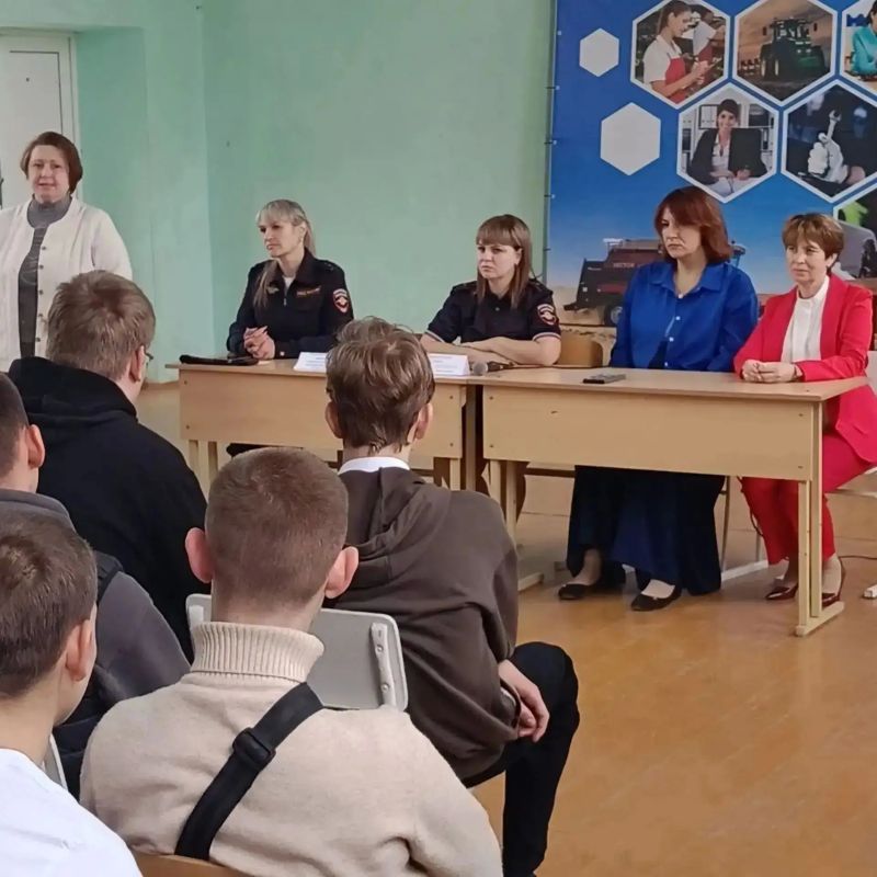 В Морозовском агропромышленном техникуме состоялись мероприятия в рамках «Недели большой профилактики»