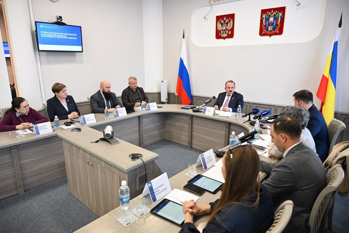 Депутаты обсудили вопросы «Правительственного часа» о стратегии развития профессионального образования в Ростовской области