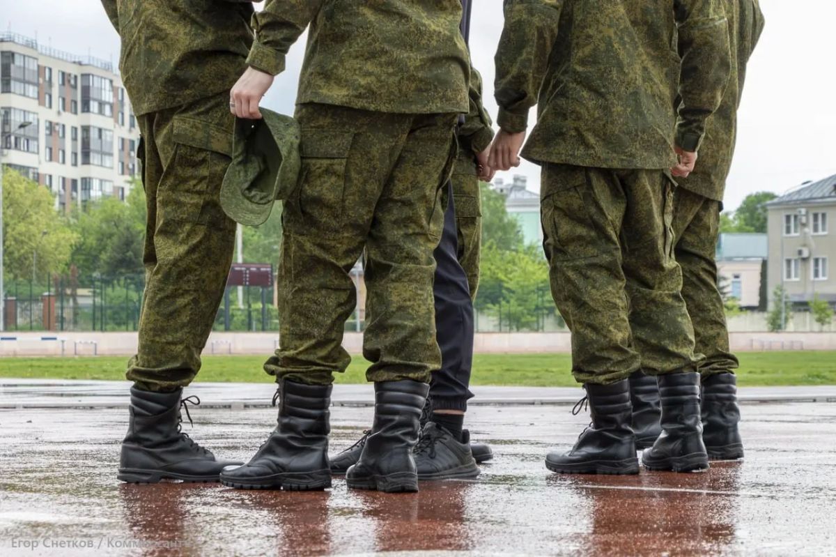 Из Ростовской области к местам срочной службы отправилась первая сотня призывников
