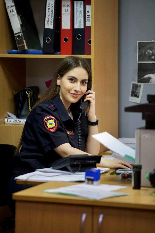 Дознаватель Отдела полиции № 4 города Ростова-на-Дону желает дончанам хороших выходных!