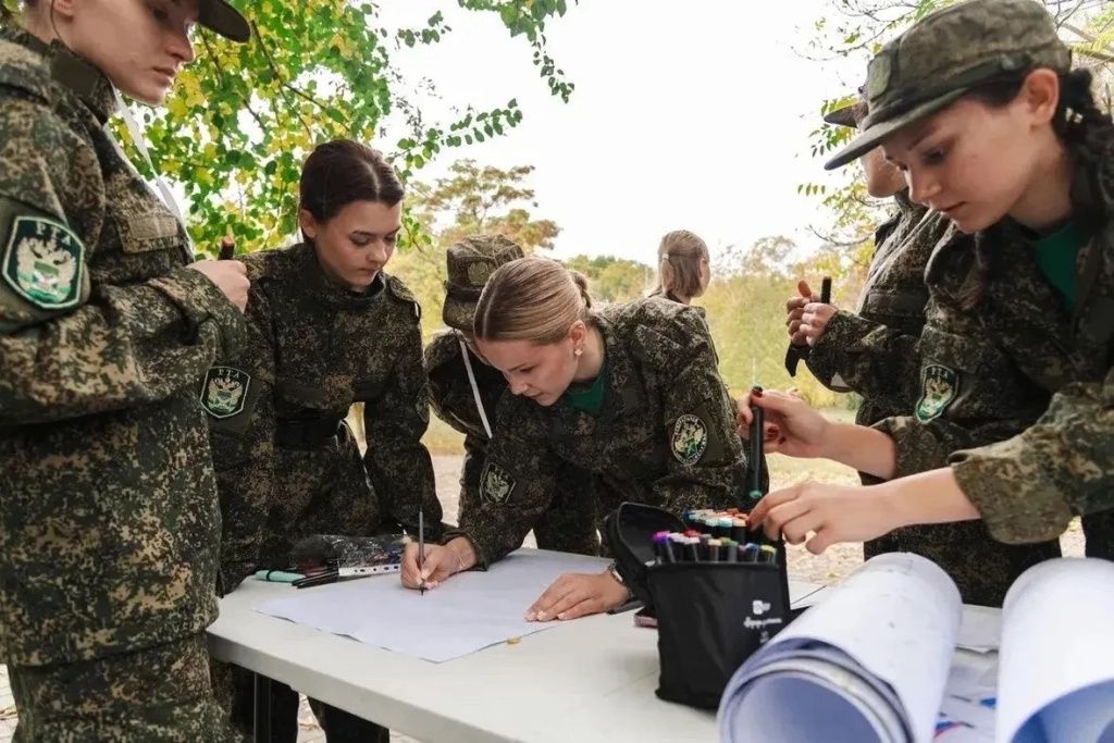 В Ростове состоялся первый городской военно-спортивный конкурс «Рубеж: женский батальон»