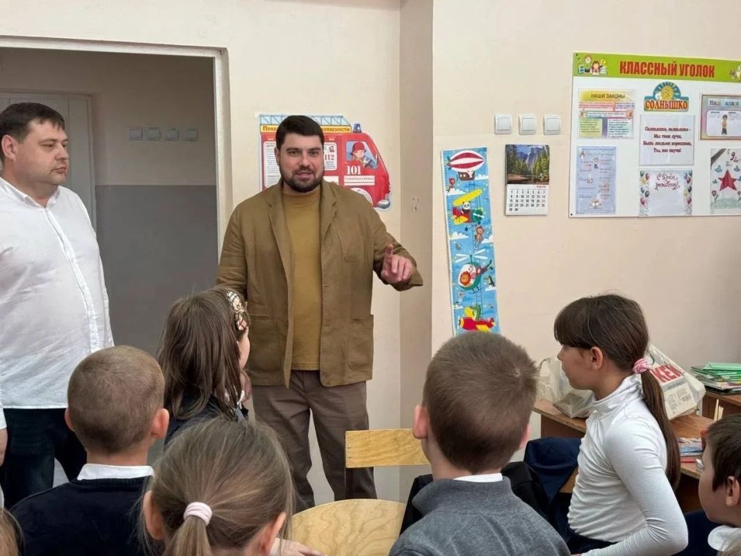 Павел Кузьмин оценил как используется новая техника в школе при детском санатории «Сосновая дача»