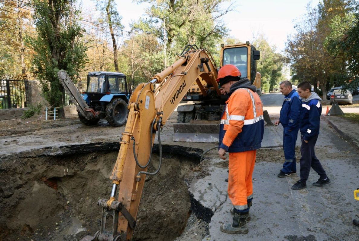 В Ростове порыв на водоводе на ул. Зоологической планируют устранить к 5:00 28 октября